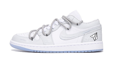 Jordan Air Jordan 1 Anti-Slip And Wear-Resistant Coverage Low-Top Vintage Basketball Shoes Women's White Blue