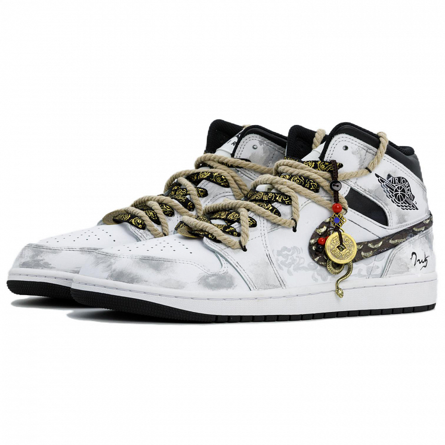 Jordan Air Jordan 1 Basketball Shoes Men Mid Top White/Black купить в интернет-магазине Yoocart с быстрой доставкой по России.