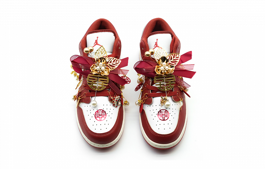 Jordan Air Jordan 1 Abrasion Resistant Low Top Vintage Basketball Shoes Unisex Red White купить в интернет-магазине Yoocart с быстрой доставкой по России.
