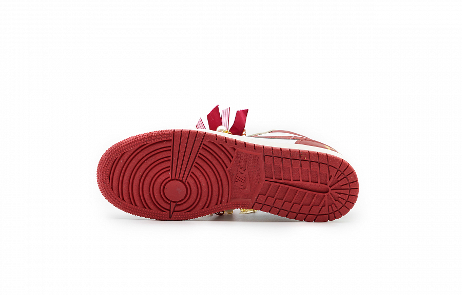 Jordan Air Jordan 1 Abrasion Resistant Low Top Vintage Basketball Shoes Unisex Red White купить в интернет-магазине Yoocart с быстрой доставкой по России.