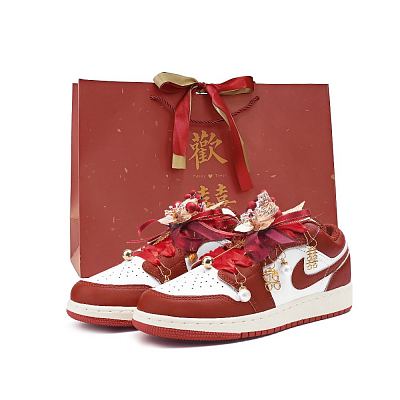 Jordan Air Jordan 1 Low Top Vintage Basketball Shoes Women's Red