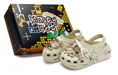Crocs Crush Clog 811 Manufacturing, Special Creation, Special Shoe Box Clogs Unisex Bone White