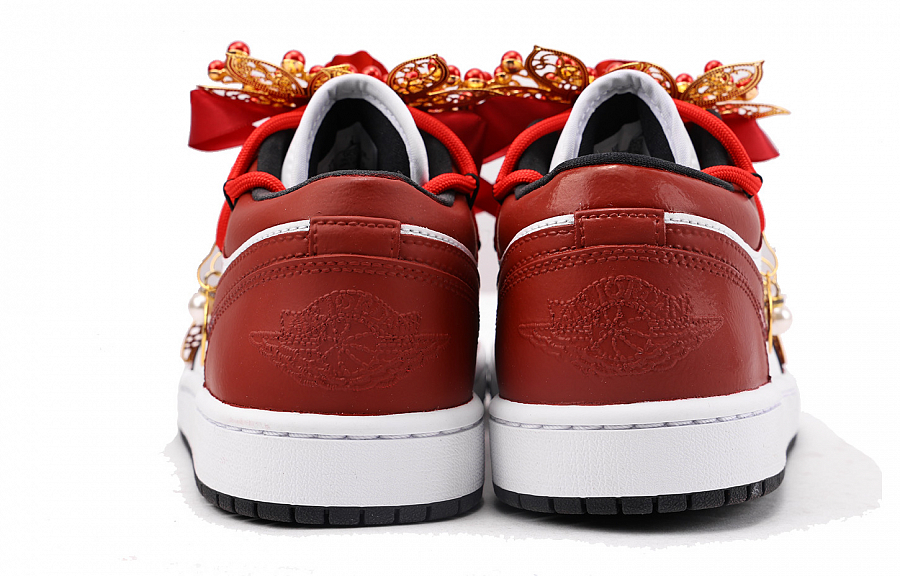 Jordan Air Jordan 1 Anti-Slip And Wear-Resistant Coverage Low-Top Vintage Basketball Shoes Women's Red купить в интернет-магазине Yoocart с быстрой доставкой по России.