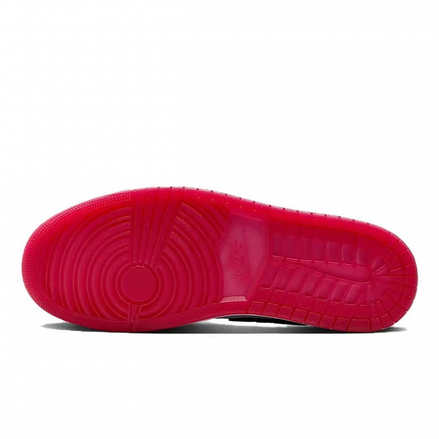 Jordan Air Jordan 1 Low Cushioning, Wear Resistant Low Top Vintage Basketball Shoes Unisex Black Red купить в интернет-магазине Yoocart с быстрой доставкой по России.