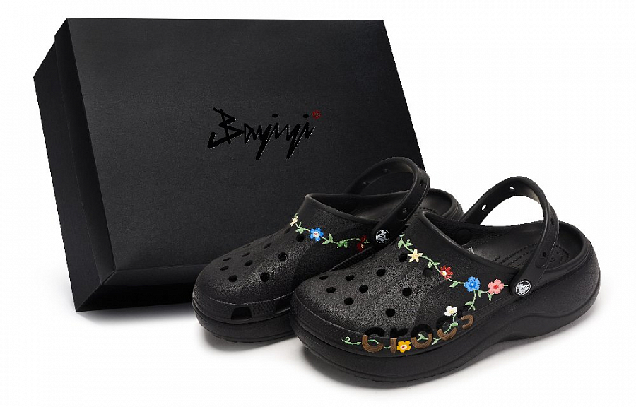 Crocs Baya Platform Clog 811 Manufacturing, Peanuts Full Road, Special Shoe Box Clogs Women's Black купить в интернет-магазине Yoocart с быстрой доставкой по России.