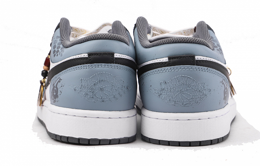 Jordan Air Jordan 1 Anti-Slip And Wear-Resistant Coverage Low-Top Vintage Basketball Shoes Unisex Black White Blue купить в интернет-магазине Yoocart с быстрой доставкой по России.