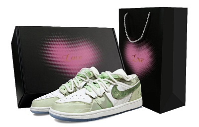 Jordan Air Jordan 1 Vintage Basketball Shoes Women's Low top Gray/White