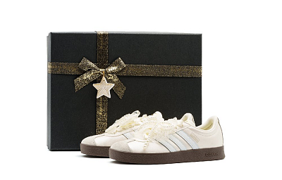 Adidas Vl Court Classic Abrasion Resistant Low Top Skateboard Shoes Unisex Pearl White