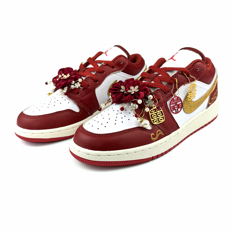 Jordan Air Jordan 1 Low Top Basketball Shoes Women's Red купить в интернет-магазине Yoocart с быстрой доставкой по России.