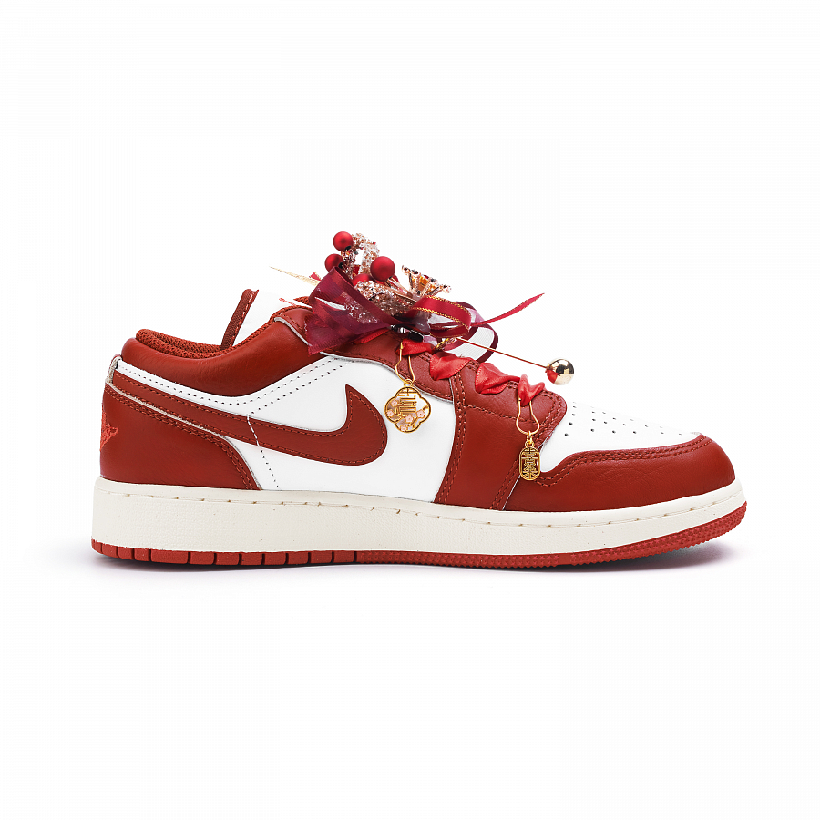 Jordan Air Jordan 1 Low Top Skateboard Shoes Women's Red купить в интернет-магазине Yoocart с быстрой доставкой по России.