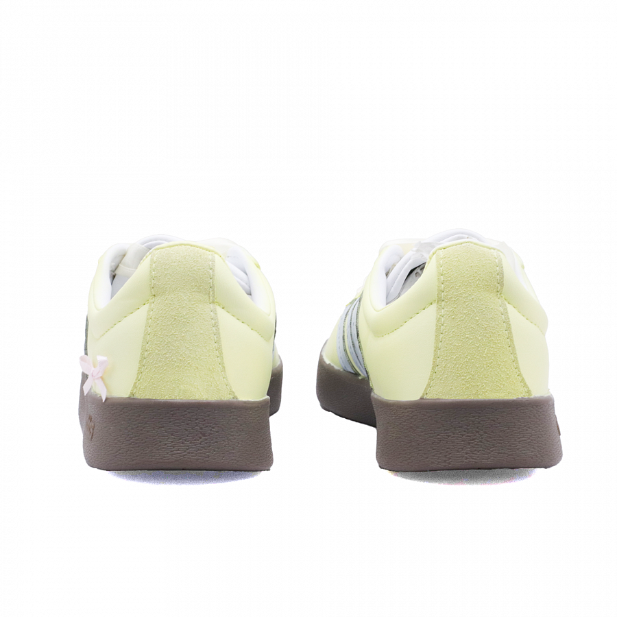 Adidas Vl Court Classic Sea Salt Cheese Low Top Skateboard Shoes Women's Yellow купить в интернет-магазине Yoocart с быстрой доставкой по России.