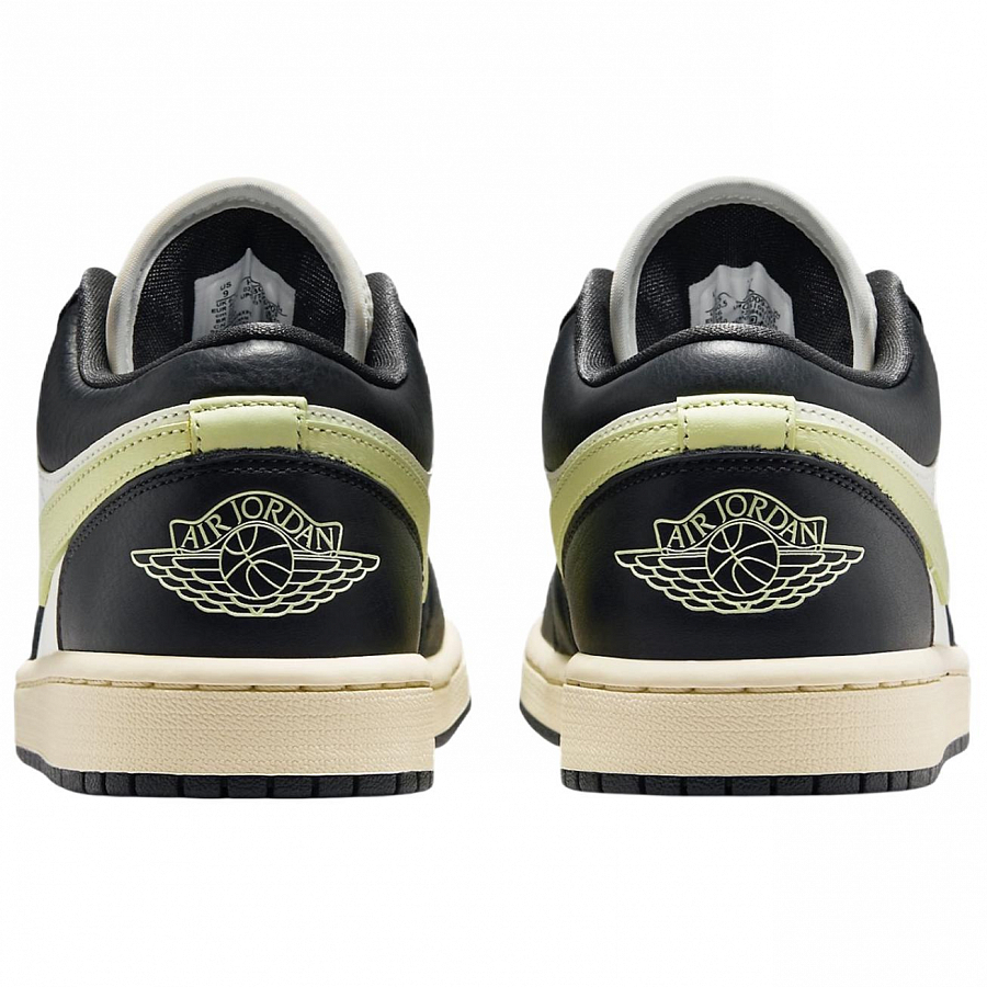 Jordan Air Jordan 1 Slip Resistant Abrasion Resistant Low top Vintage Basketball Shoes Unisex Black White купить в интернет-магазине Yoocart с быстрой доставкой по России.
