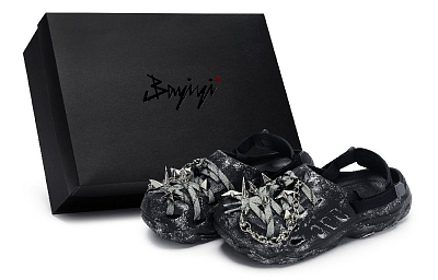 Adidas MAXXCLOG 811 Manufacturing, Thorn Wild, Special Shoe Box Clogs Unisex Black Gray Silver