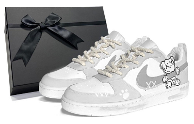 Nike Court Borough Series Space Bear Anti-Slip And Wear-Resistant Balance Low-Top Skateboard Shoes GS White Gray
