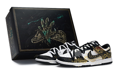 Nike Dunk Skateboard Shoes Women's Low top Gold