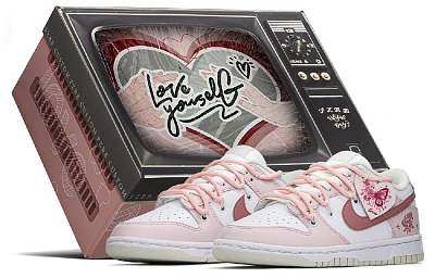 Nike Dunk Low top Skateboard Shoes Women's Flesh Pink