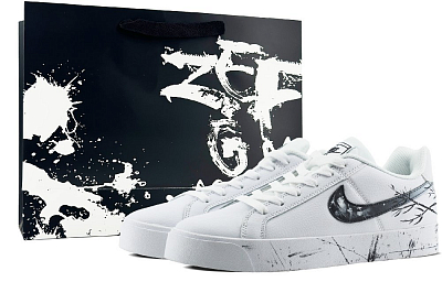 Nike Court Royale Anti-Slip And Wear-Resistant Lightweight Low-Top Skateboard Shoes Unisex Black White