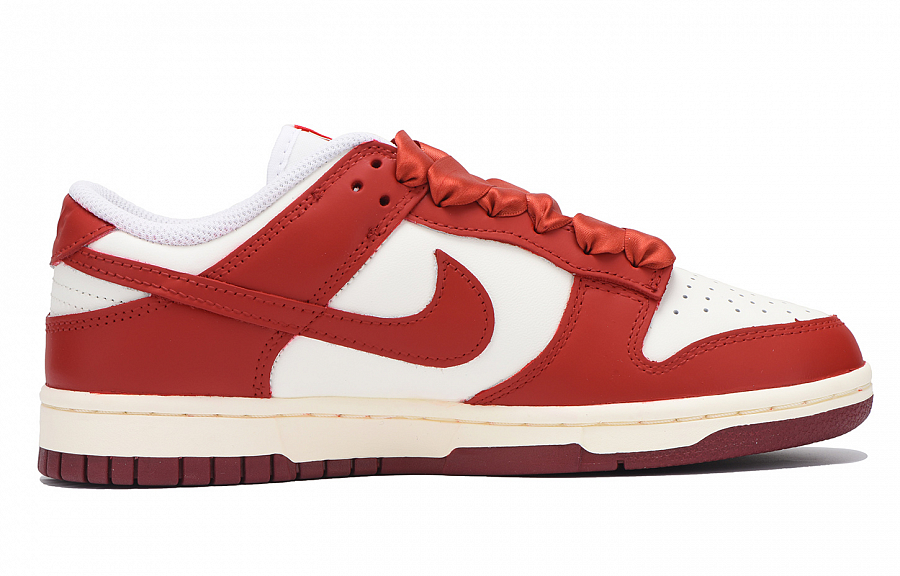 Nike Dunk Anti-Slip Wear-Resistant Low-Top Skateboard Shoes Women's True Red купить в интернет-магазине Yoocart с быстрой доставкой по России.