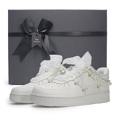 Nike Air Force 1 Anti-Slip Wear-Resistant Low-Top Skateboard Shoes Women's White Gold