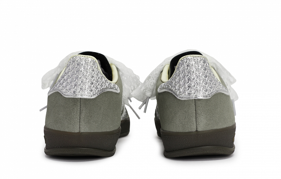 Adidas Originals GAZELLE INDOOR Skateboard Shoes Unisex Low top Silver/White/Gray купить в интернет-магазине Yoocart с быстрой доставкой по России.