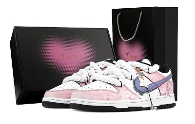 Nike Dunk Ying Fei Hua Heart Box Abrasion Resistant Low Top Skateboard Shoes Unisex Pink White