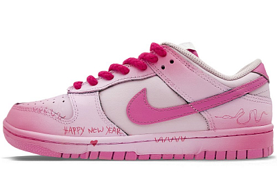 Nike Dunk Romantic Girlish Anti-Slip Wear-Resistant Low-Top Skateboard Shoes Women's Pink