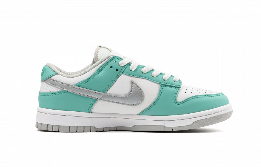 Nike Dunk Low Top Skateboard Shoes Women's Sky Blue купить в интернет-магазине Yoocart с быстрой доставкой по России.