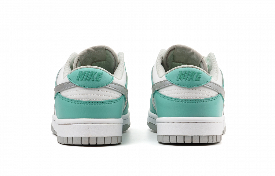 Nike Dunk Low Top Skateboard Shoes Women's Sky Blue купить в интернет-магазине Yoocart с быстрой доставкой по России.