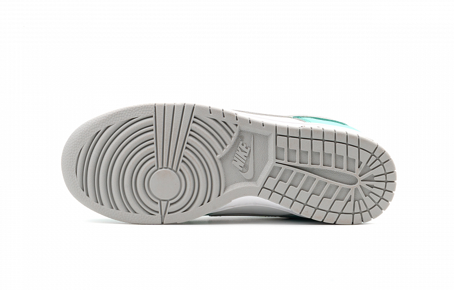 Nike Dunk Low Top Skateboard Shoes Women's Sky Blue купить в интернет-магазине Yoocart с быстрой доставкой по России.