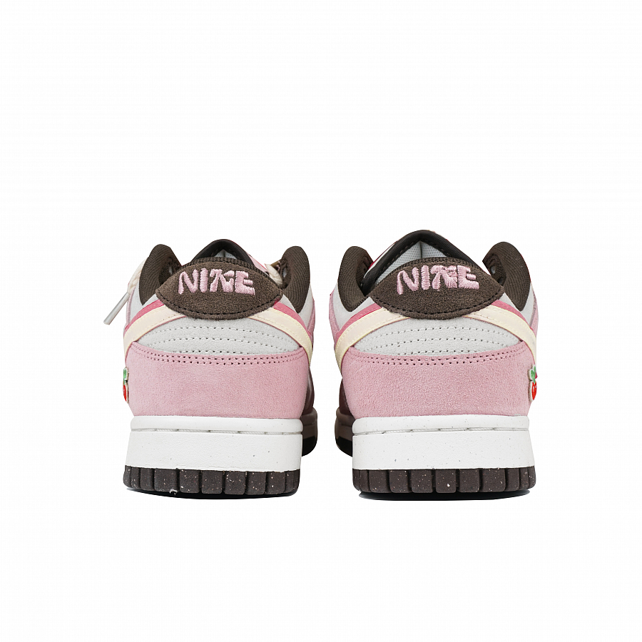Nike Dunk Low-Top Skateboard Shoes Women's White Pink купить в интернет-магазине Yoocart с быстрой доставкой по России.