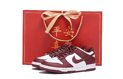 Nike Dunk Coverage Slip Resistant And Abrasion Resistant Low Top Skateboard Shoes Women's Red