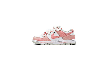 Nike Dunk Anti-Slip Wear-Resistant Low-Top Skateboard Shoes Women's Pink White