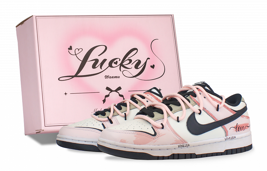 Nike Dunk Bouquet Of Love Anti-Slip Wear-Resistant Low-Top Skateboard Shoes Women's Pink купить в интернет-магазине Yoocart с быстрой доставкой по России.