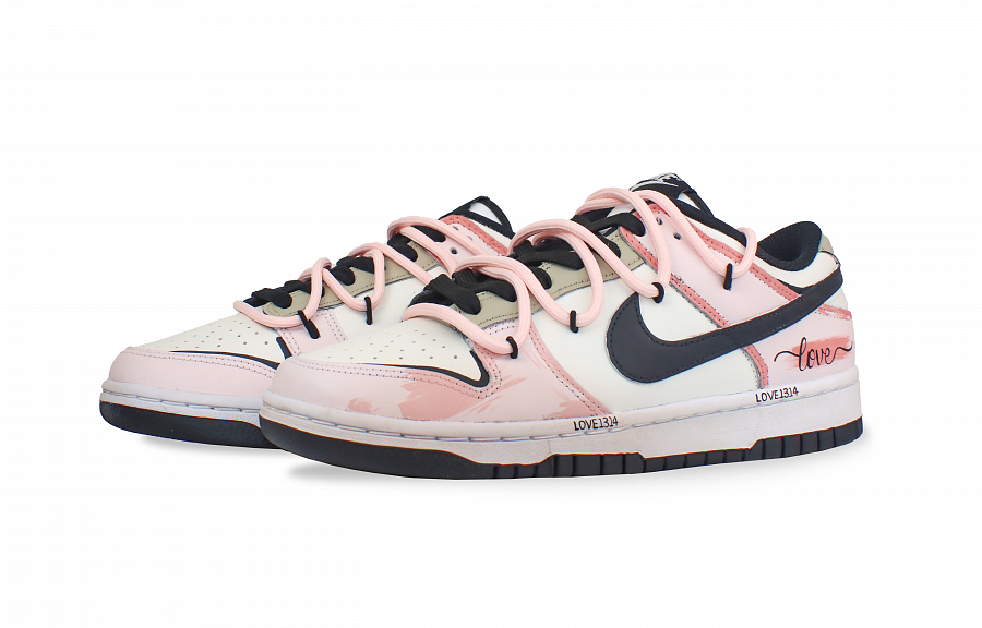 Nike Dunk Bouquet Of Love Anti-Slip Wear-Resistant Low-Top Skateboard Shoes Women's Pink купить в интернет-магазине Yoocart с быстрой доставкой по России.