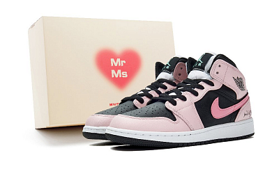 Jordan Air Jordan 1 Abrasion Resistant Low Top Vintage Basketball Shoes Women's Black Pink