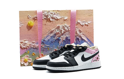Jordan Air Jordan 1 Cushioning, Wear Resistant Low Top Vintage Basketball Shoes Unisex Black White Pink