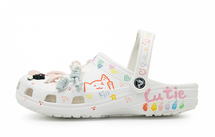 Crocs Classic Clog Pink Blue Meow Star Clogs Unisex White купить в интернет-магазине Yoocart с быстрой доставкой по России.