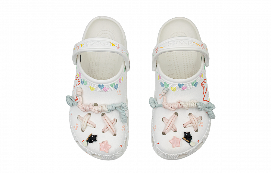 Crocs Classic Clog Pink Blue Meow Star Clogs Unisex White купить в интернет-магазине Yoocart с быстрой доставкой по России.