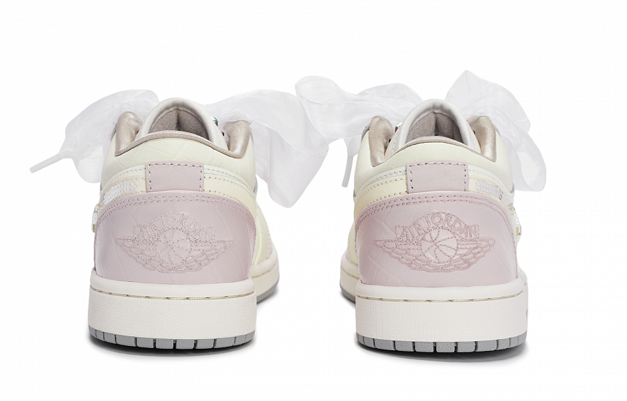 JORDAN Air Jordan 1 Vintage Basketball Shoes Women's Low top Beige/White/Pink купить в интернет-магазине Yoocart с быстрой доставкой по России.