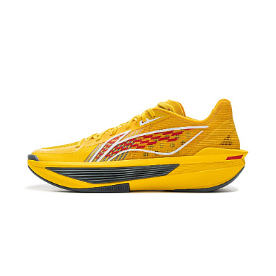 LiNing ULTRALIGHT Cushioning, Slip Resistant, Abrasion Resistant, Rebound Grip Low Top Basketball Shoes Men's Yellow