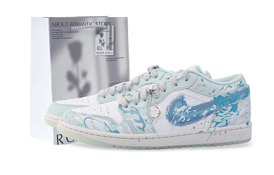 Jordan Air Jordan 1 Drippy Splash Abrasion Resistant Low Top Vintage Basketball Shoes Unisex Light Blue