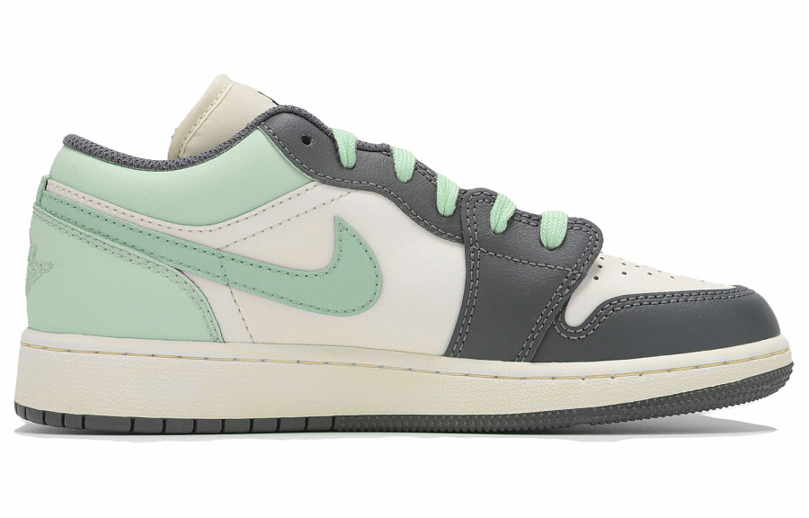 Jordan Air Jordan 1 Low Top Vintage Basketball Shoes Unisex Light Green купить в интернет-магазине Yoocart с быстрой доставкой по России.