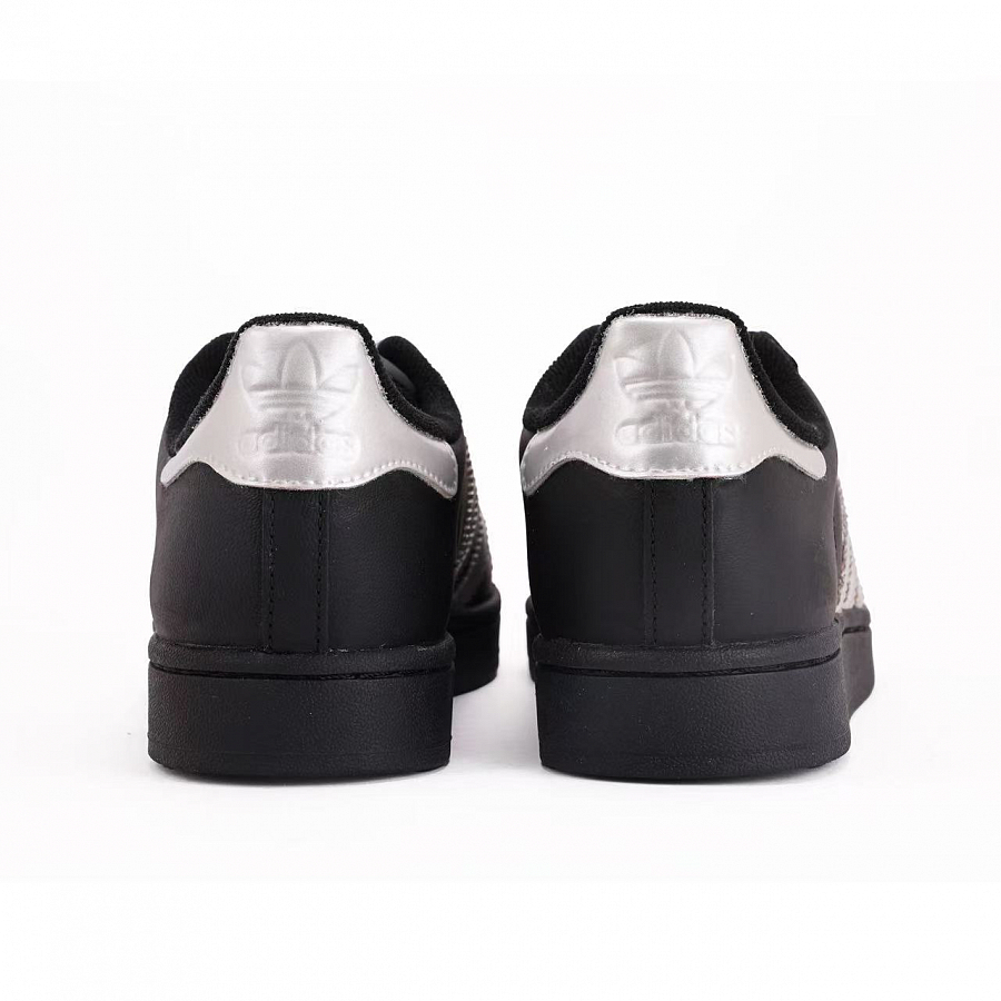 Adidas Originals SUPERSTAR Coverage Low Top Skateboard Shoes Unisex Black Silver купить в интернет-магазине Yoocart с быстрой доставкой по России.