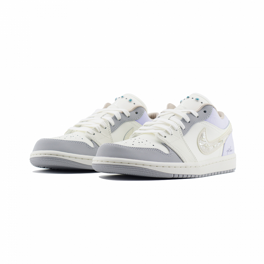 Jordan Air Jordan 1 Creative Art Abrasion Resistant Low Top Vintage Basketball Shoes Women's White Purple купить в интернет-магазине Yoocart с быстрой доставкой по России.