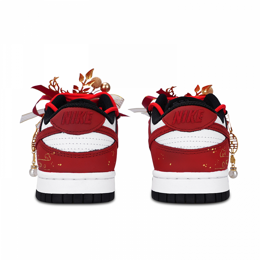 Nike Dunk Black White, Long Xiangshi Abrasion Resistant Low Top Skateboard Shoes Unisex Red купить в интернет-магазине Yoocart с быстрой доставкой по России.