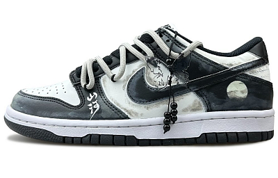 Nike Dunk Skateboard Shoes Women's Low top Black