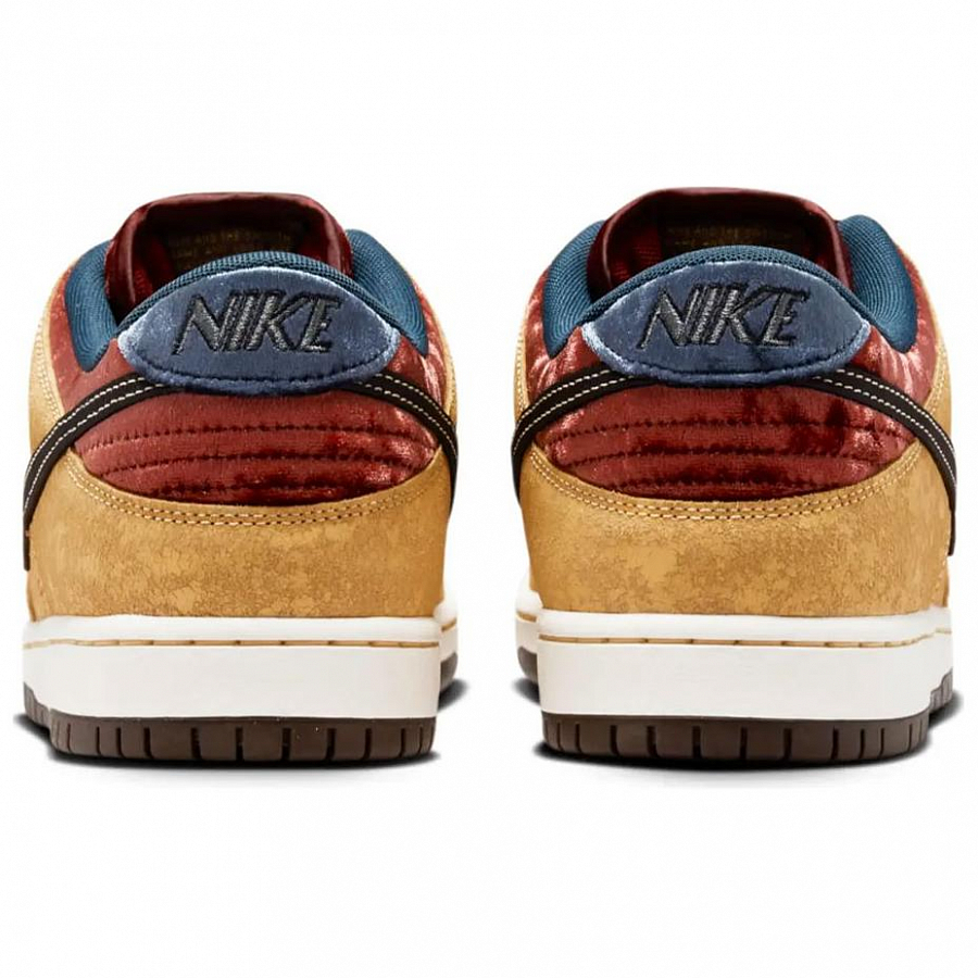 Nike Sb Dunk Low City Of Cinema купить в интернет-магазине Yoocart с быстрой доставкой по России.