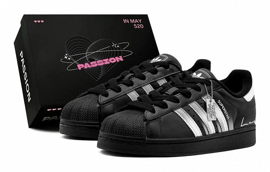 Adidas Originals Superstar 2 Stardust Echoes, Special Shoe Box Low top Skateboard Shoes Unisex Black White купить в интернет-магазине Yoocart с быстрой доставкой по России.