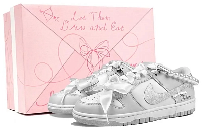 Nike Dunk Cherished Vow, Footprint Creation Abrasion Resistant Low top Skateboard Shoes Women's Light Gray