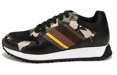 FENDI Low top Casual Shoes Men's Black